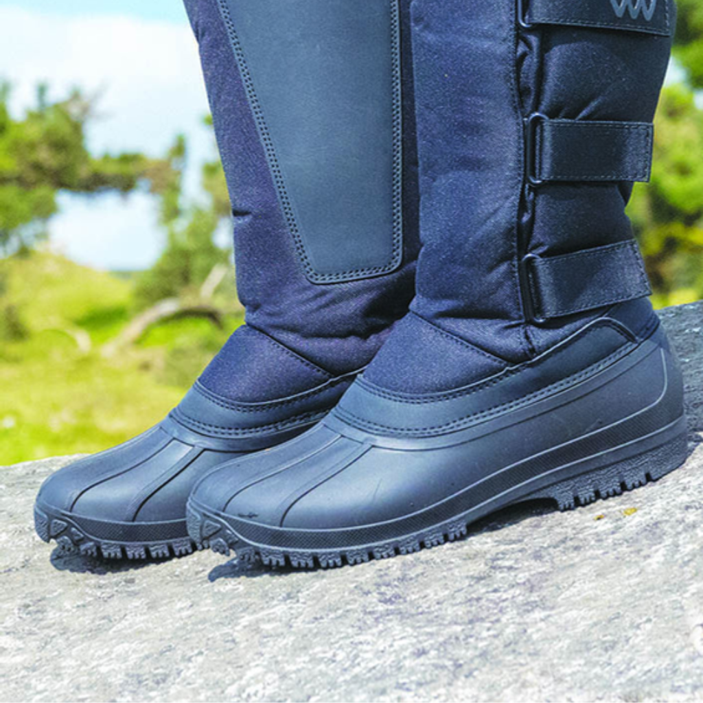 Insulated stable and yard boots