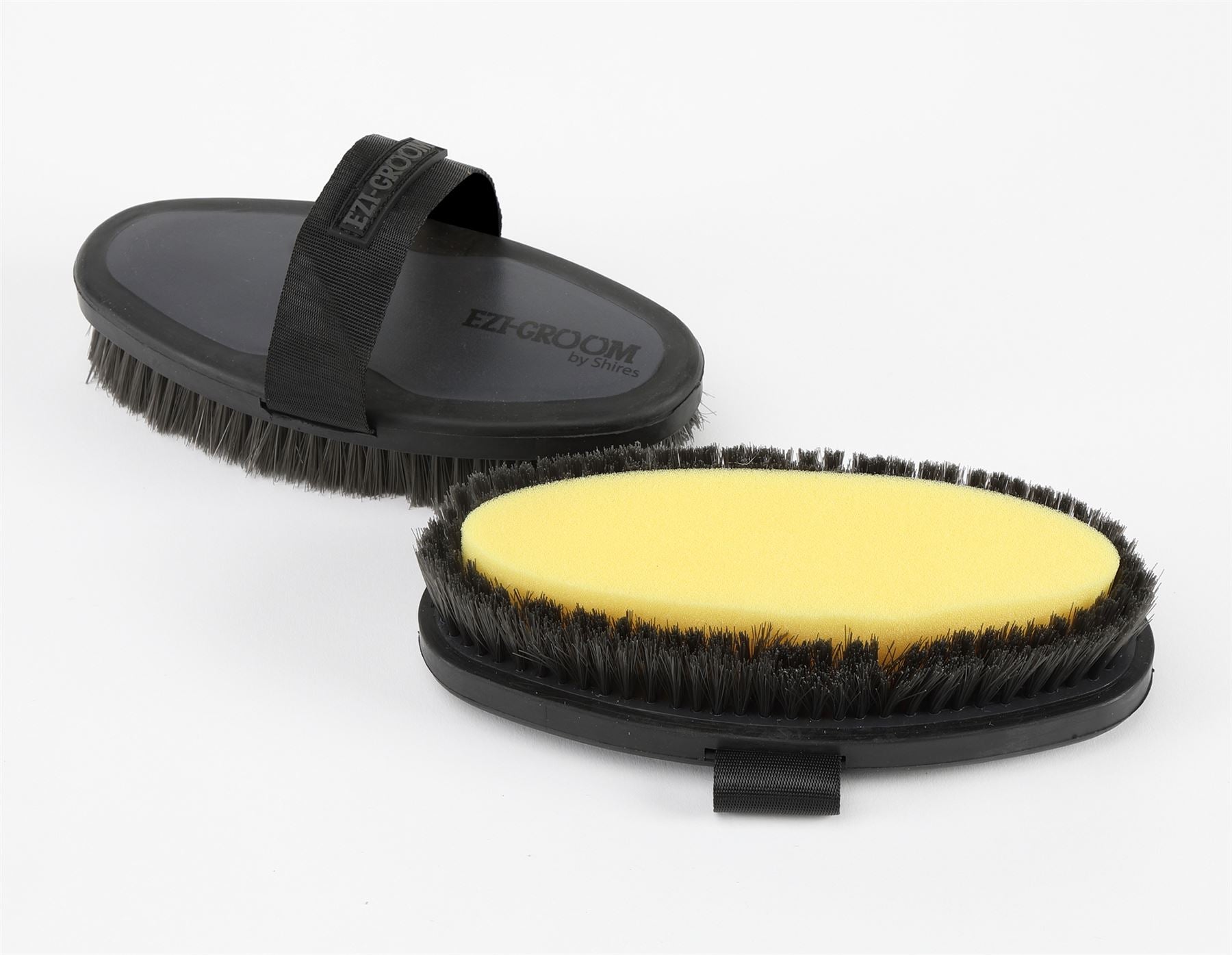 Shires Ezi-Groom Grip Face Brush – GS Equestrian Shires Ezi-Groom Grip Face Brush – GS Equestrian